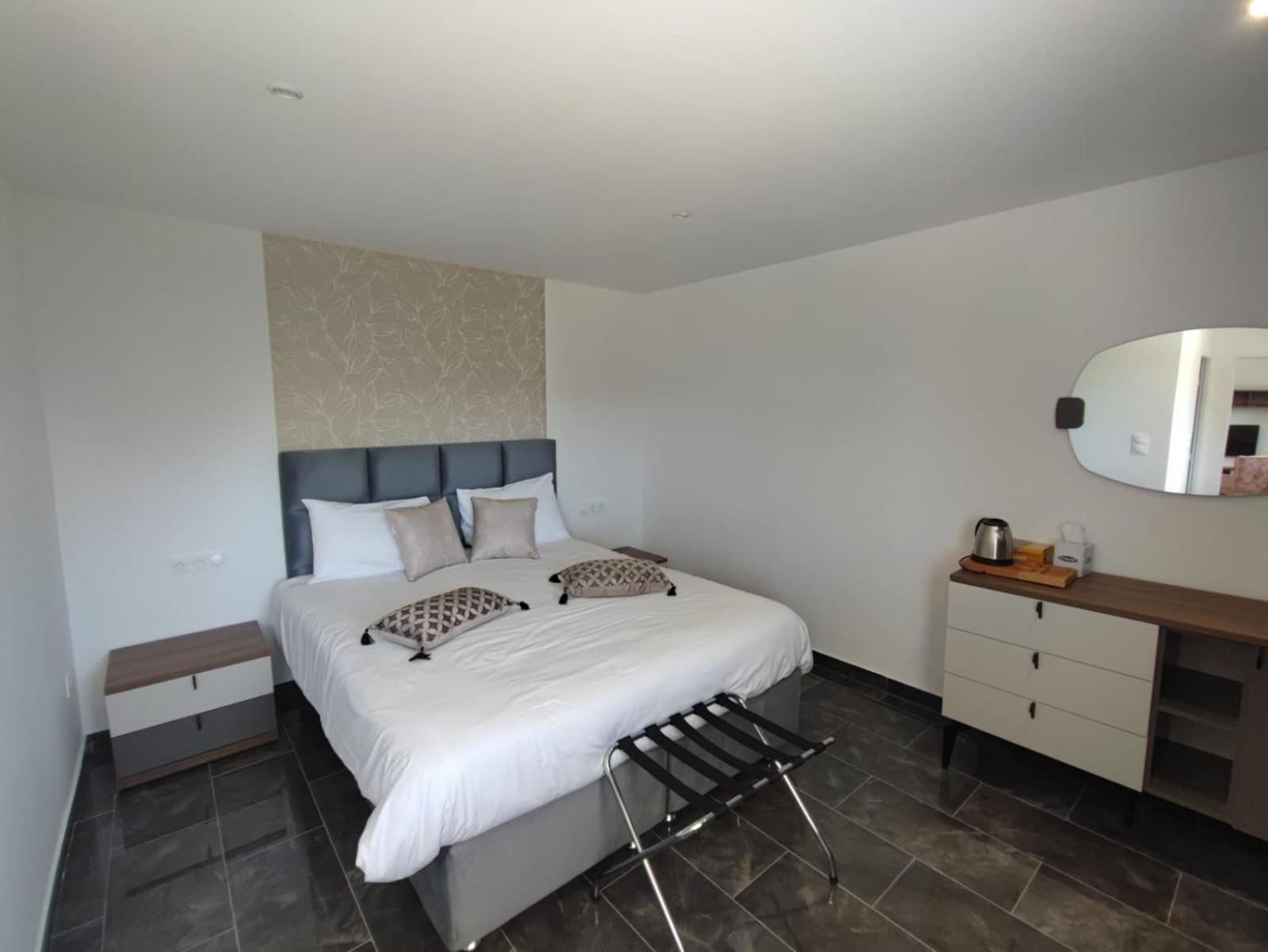 Hotel Parc Les Cigognes Albé Εξωτερικό φωτογραφία